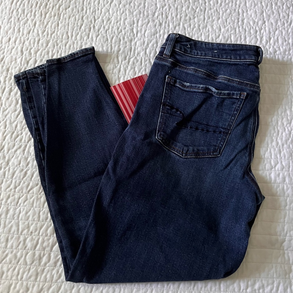 AMERICAN EAGLE TOMGIRL JEANS SIZE 8 GUC